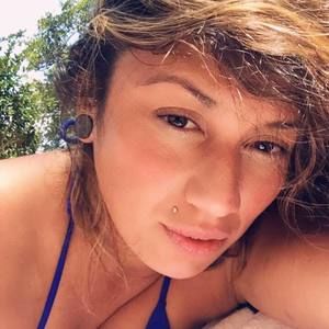 Meet your Posher, Nydia